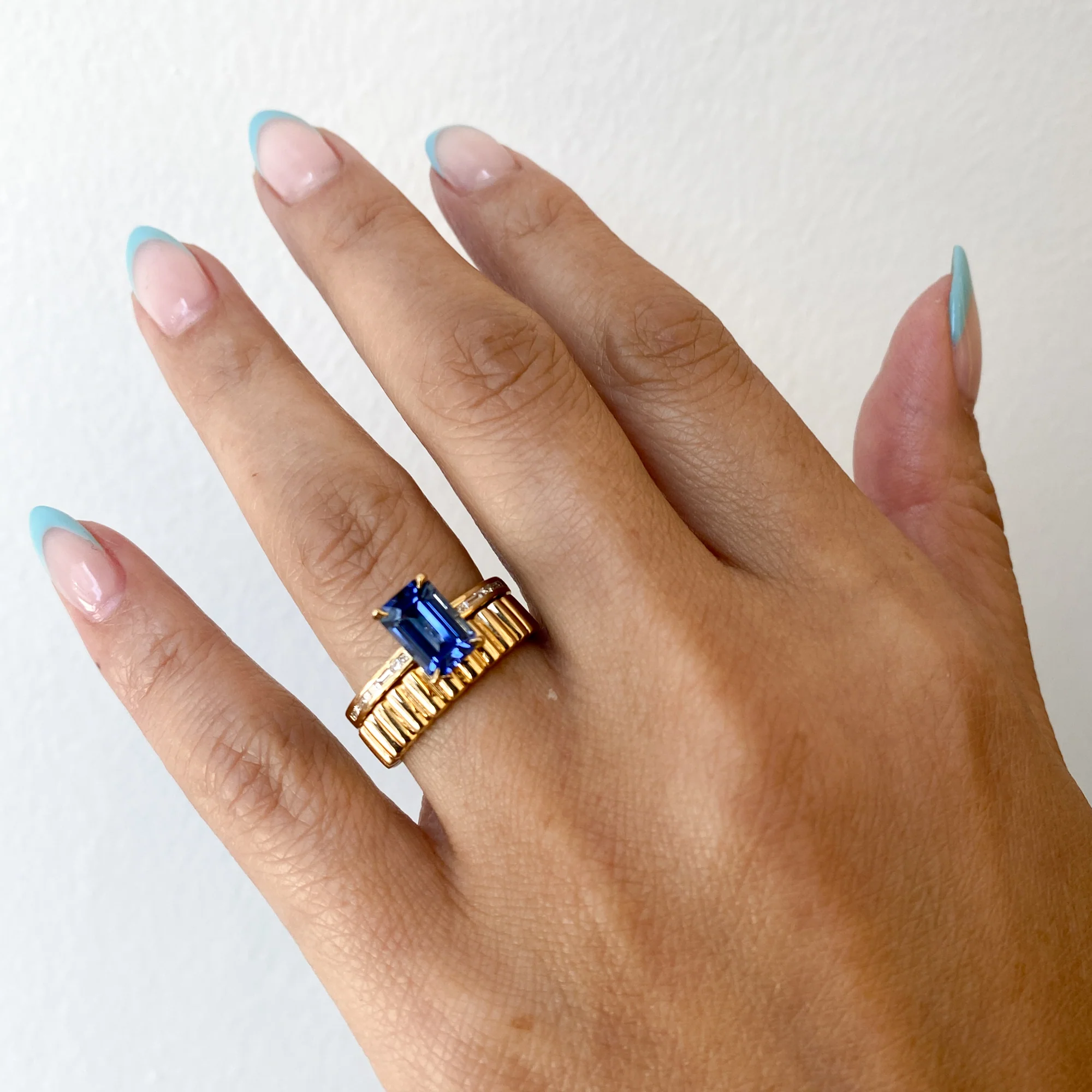 1.65 ct Emerald-cut Blue Sapphire Portico Ring - Image 2
