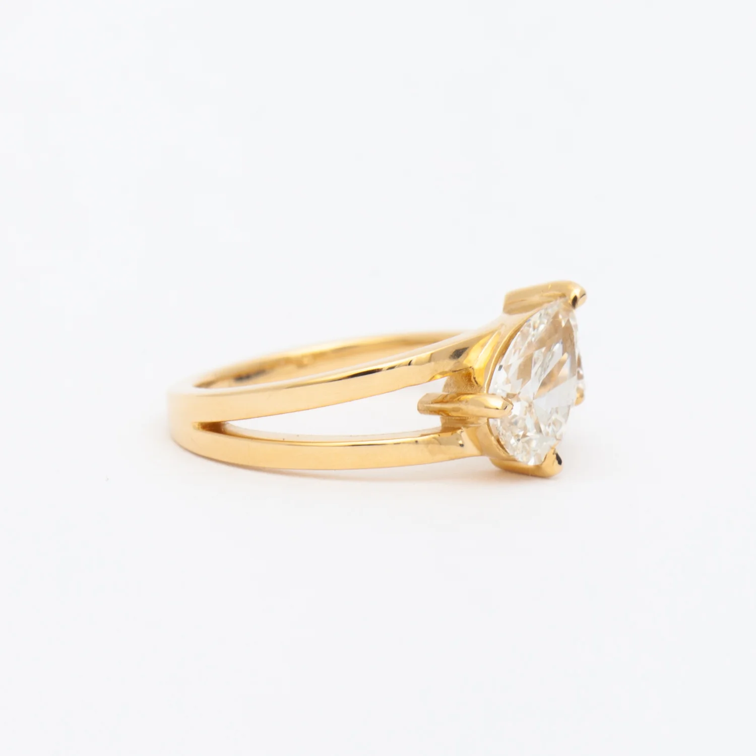 2.07 ct Pear & Round Maisonette Ring - Image 3