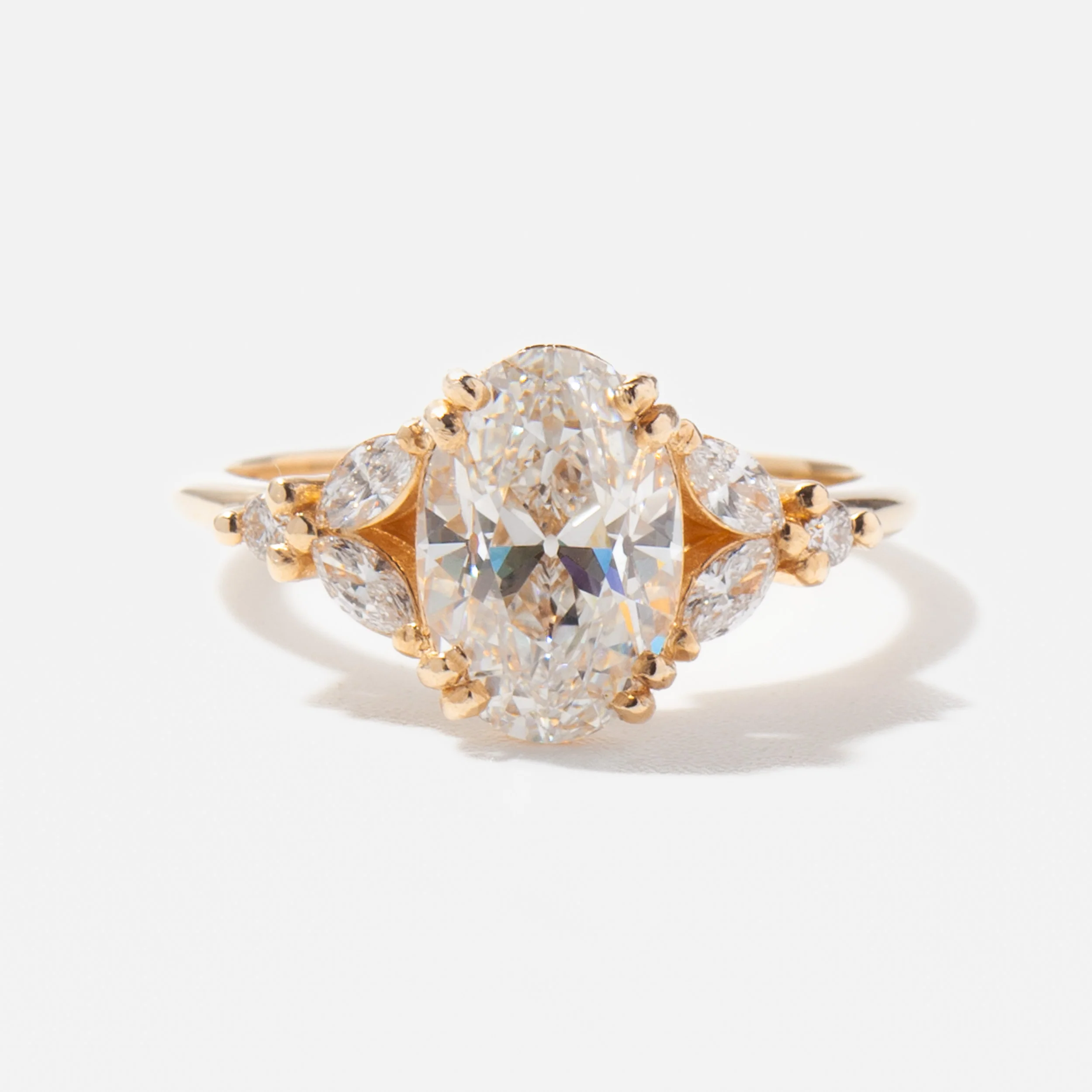 2.14 ct Lab-Grown Oval Diamond Goldie Ring - Image 3