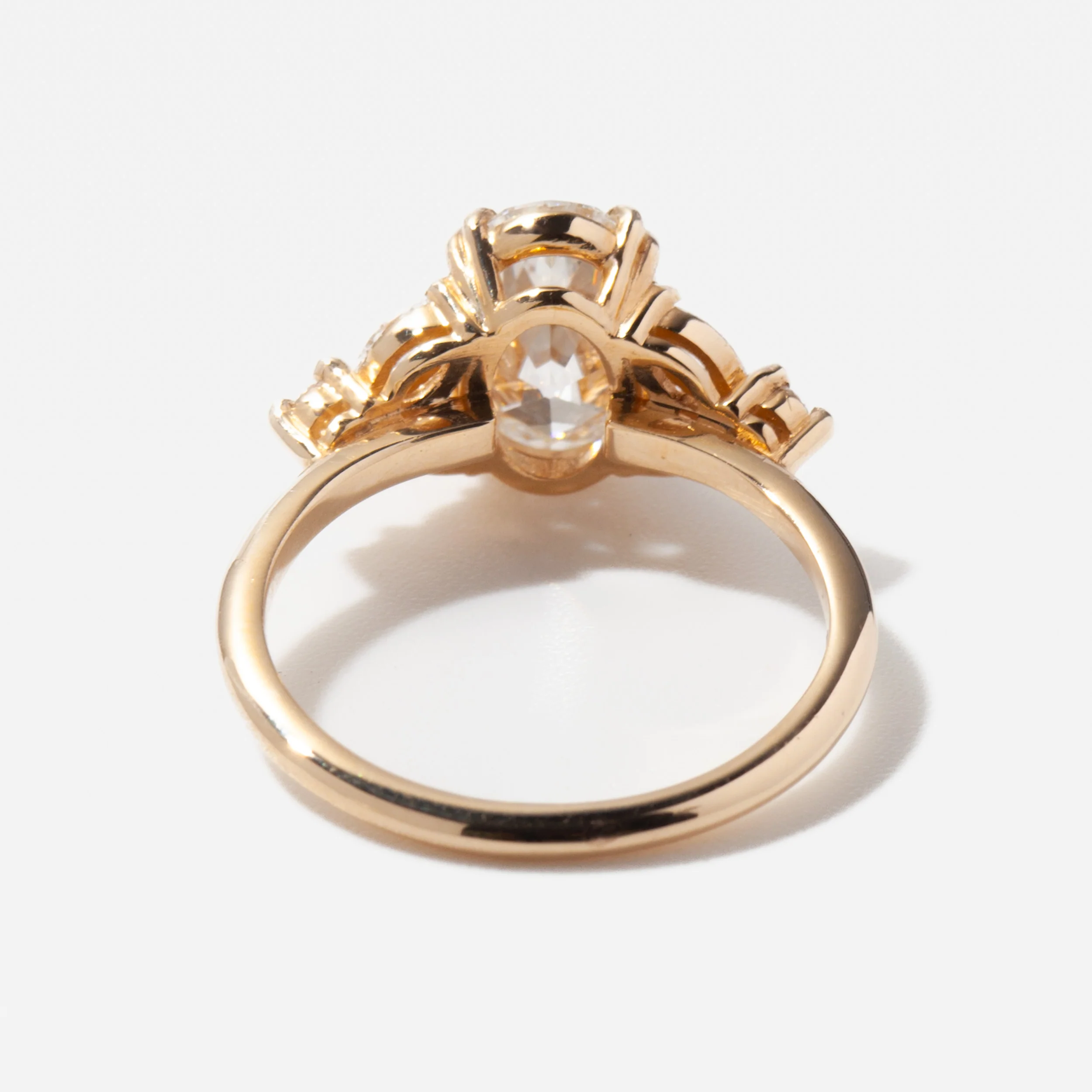2.14 ct Lab-Grown Oval Diamond Goldie Ring - Image 6