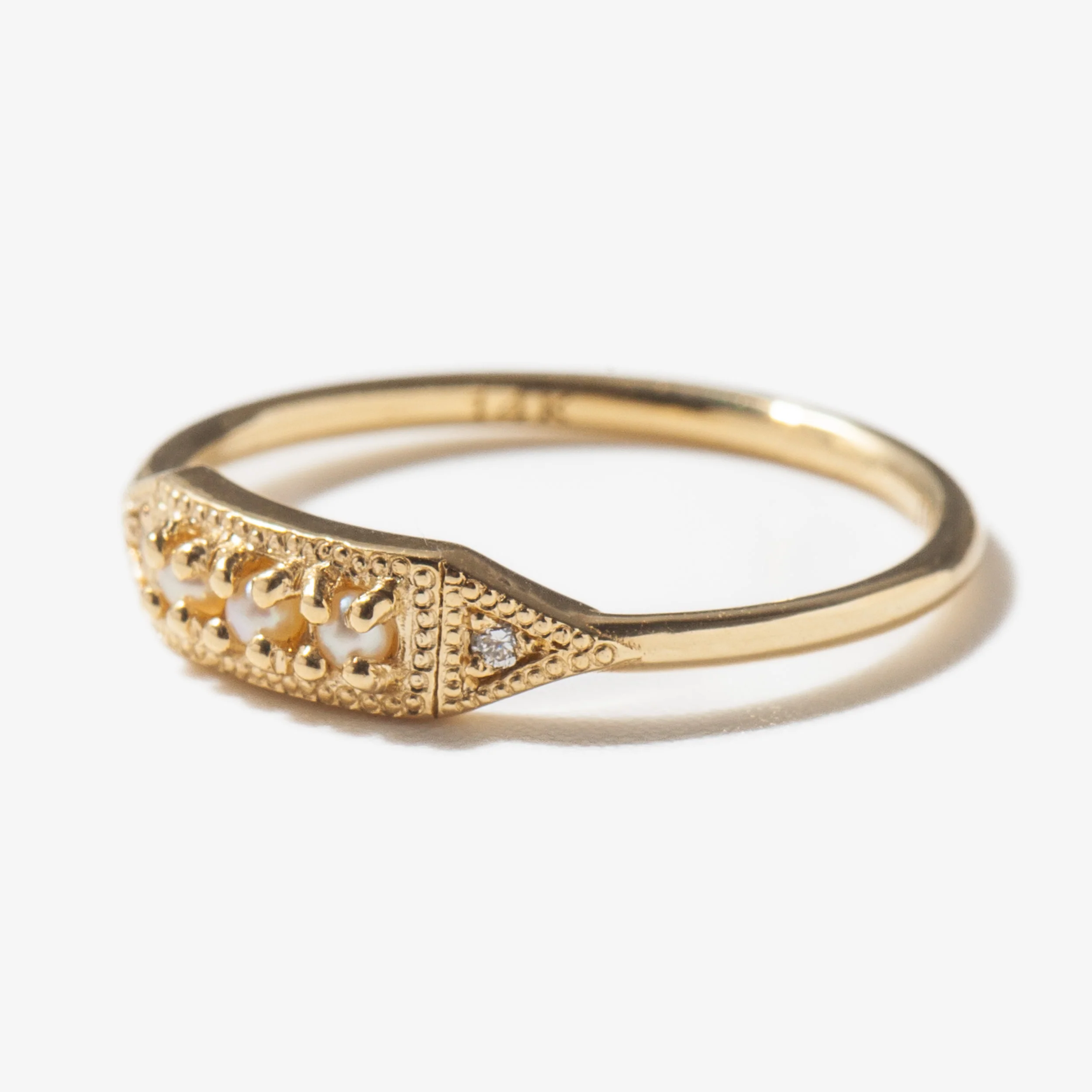 Three Pearl Mini Deco Point Ring - Image 3