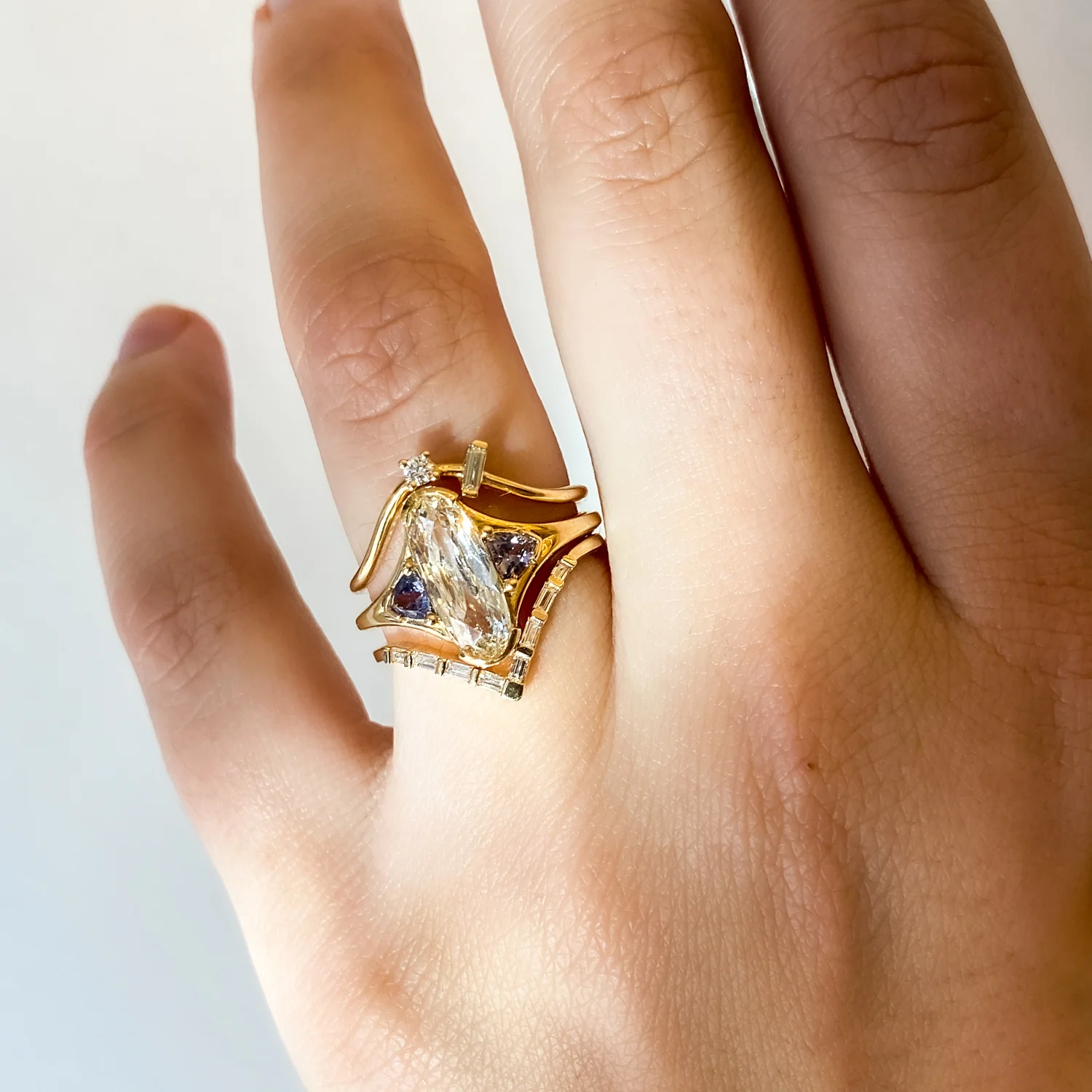 Argent Baguette Diamond Wedding Ring - Image 2
