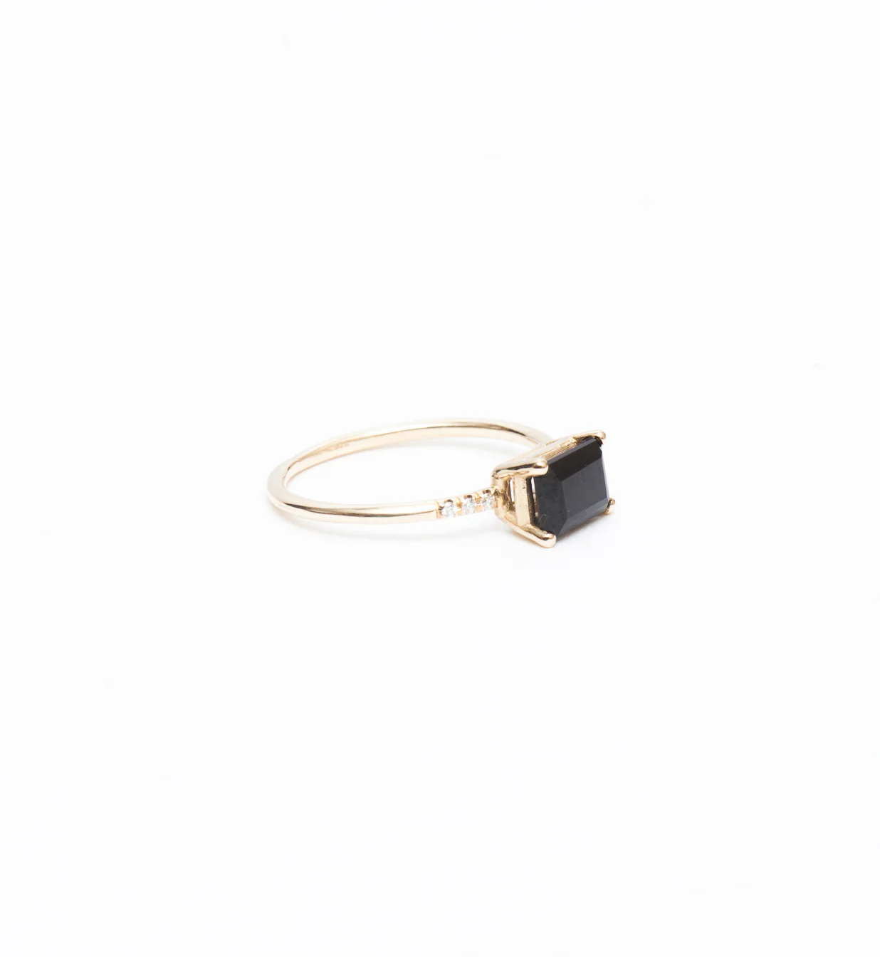 East West Onyx Equilibrium Ring - Image 3