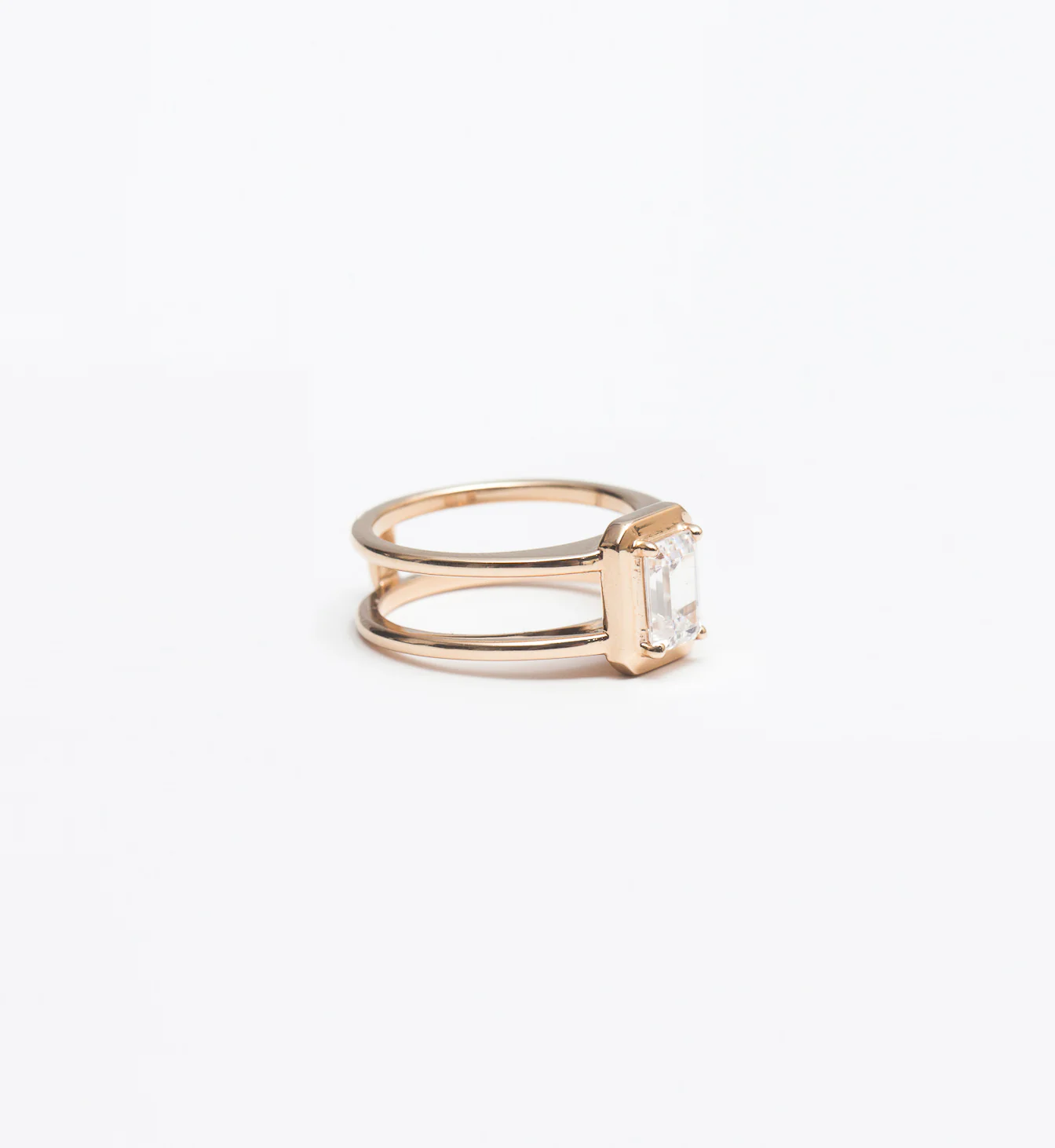 Emerald-Cut Attelage Ring - Image 3