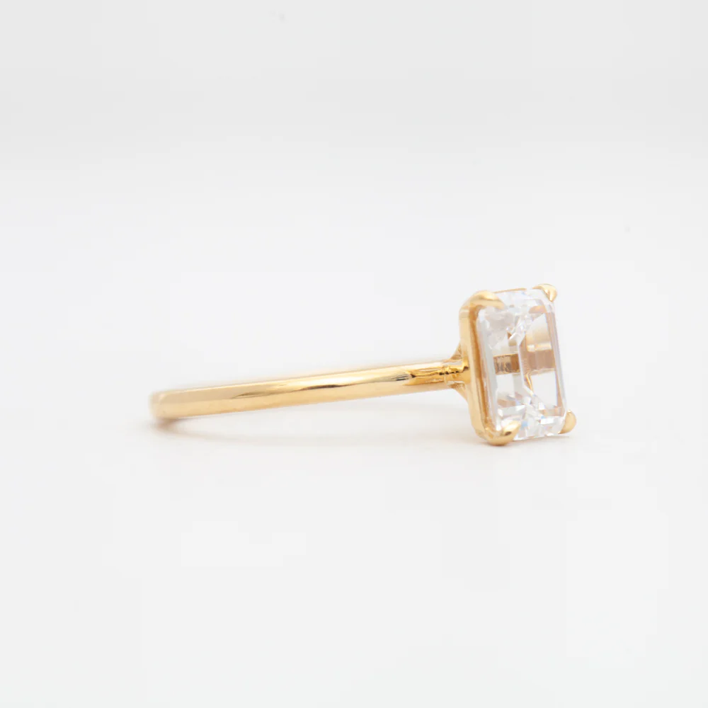 Emerald-Cut Coursière Solitaire - Image 4