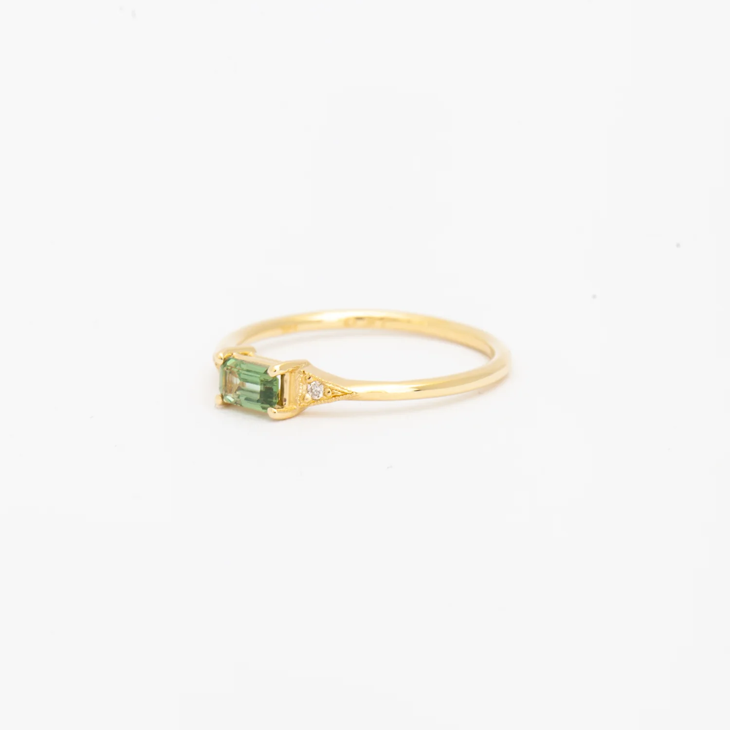 Emerald-cut Green Sapphire Deco Ring - Image 3