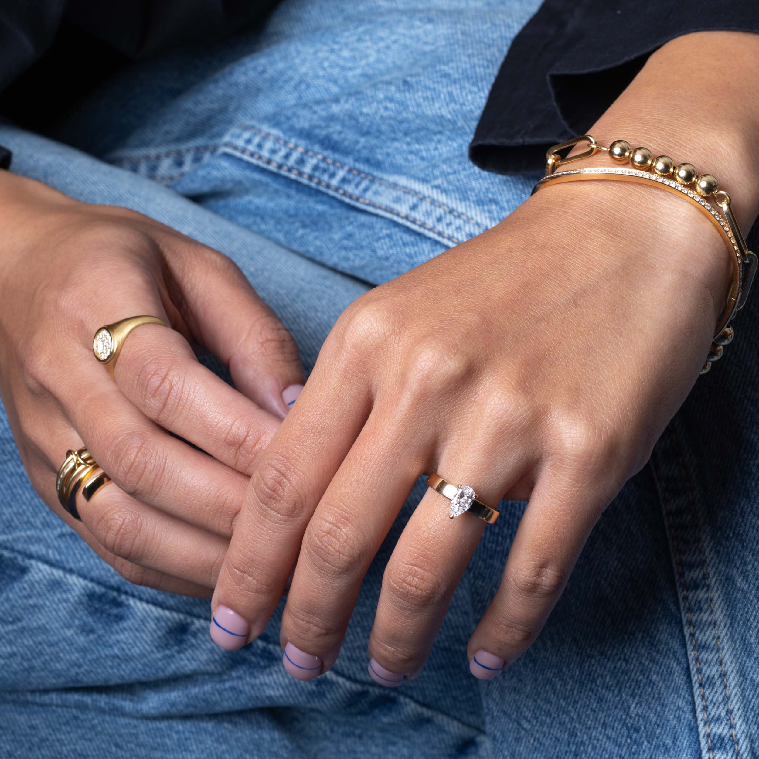 Laguna Pear Solitaire in Yellow Gold - Image 2