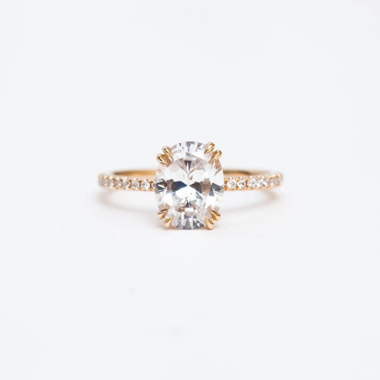 Oval Eleonore Delicate Pavé Ring