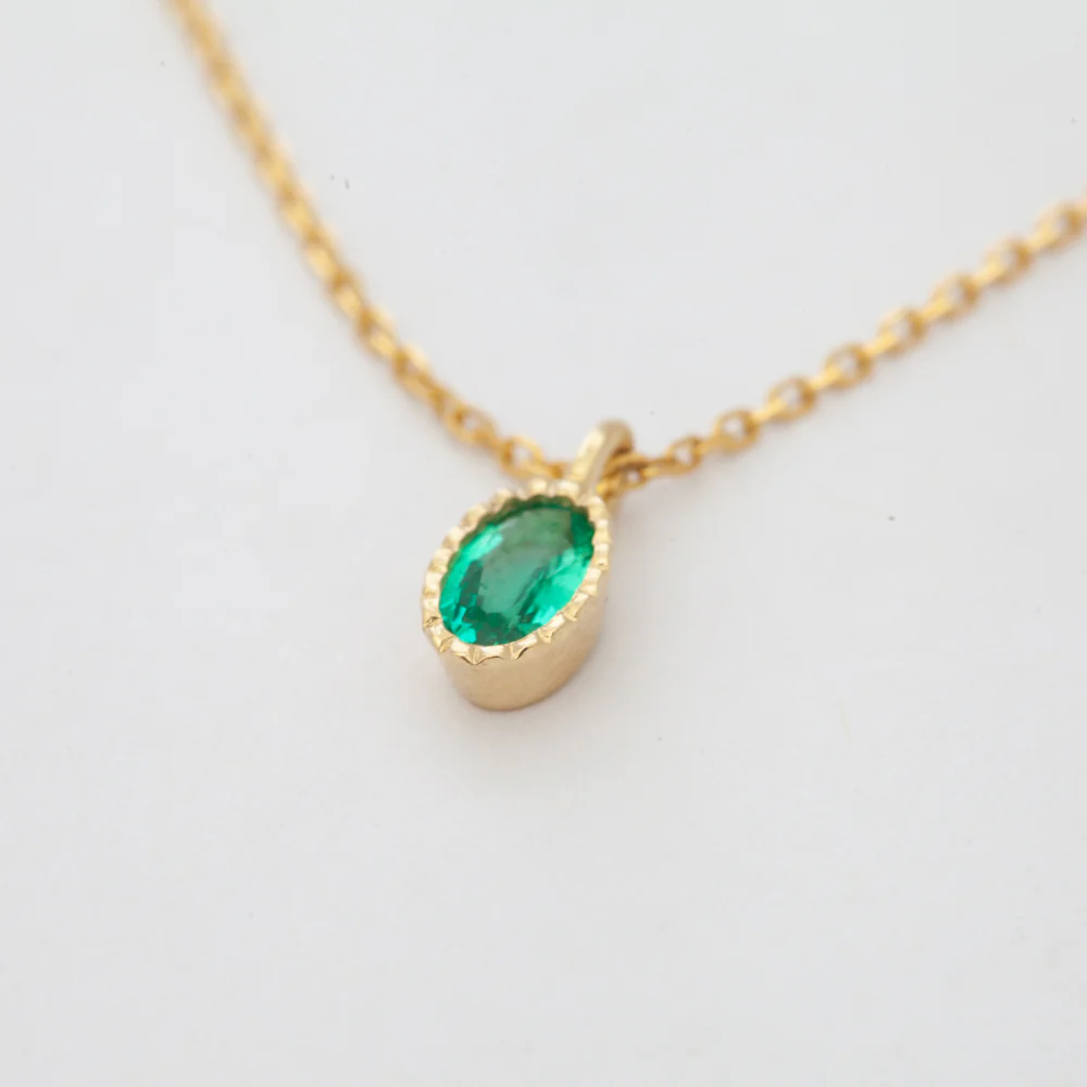 Oval Emerald Wisp Necklace - Image 3