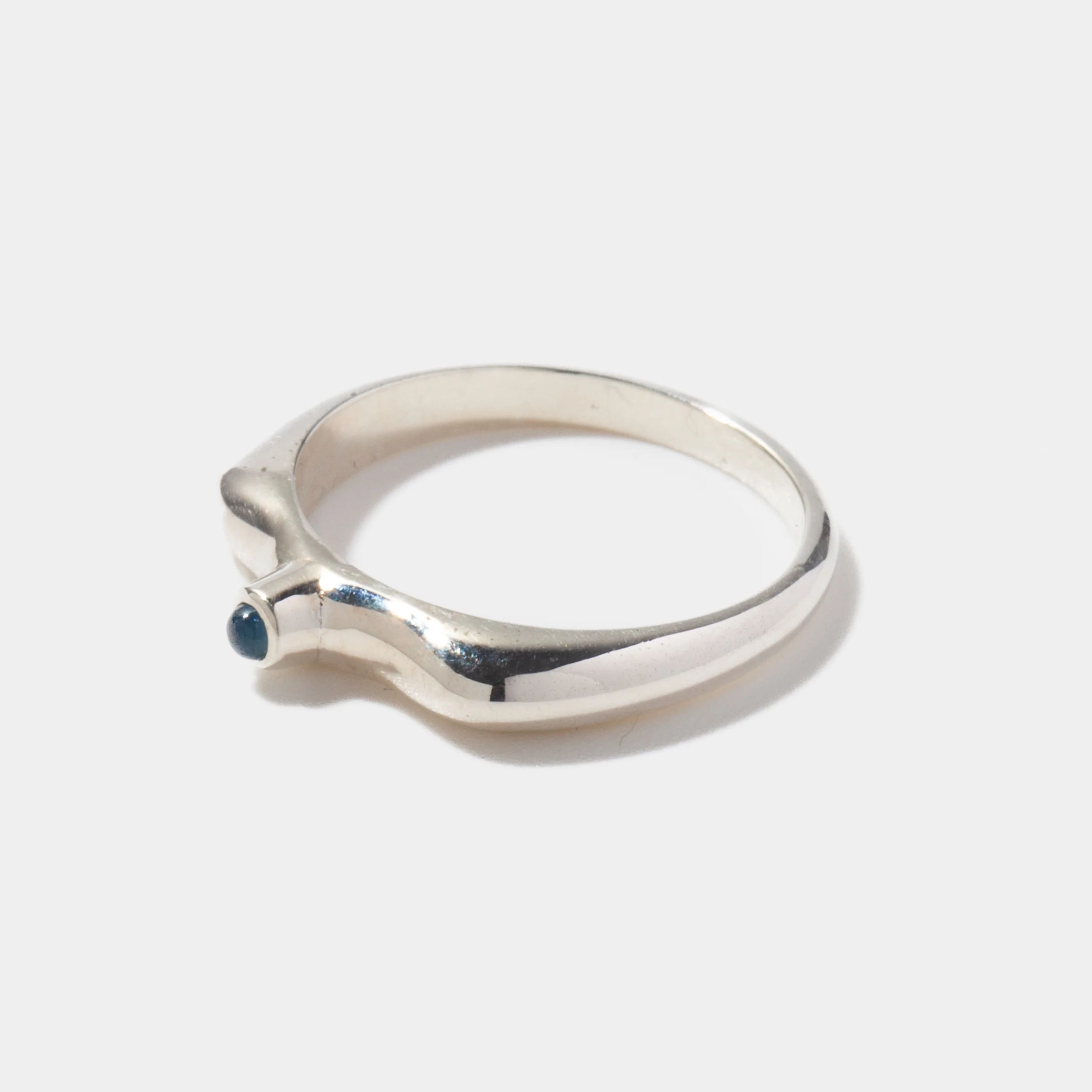 Sapphire Stirrup Ring - Image 4
