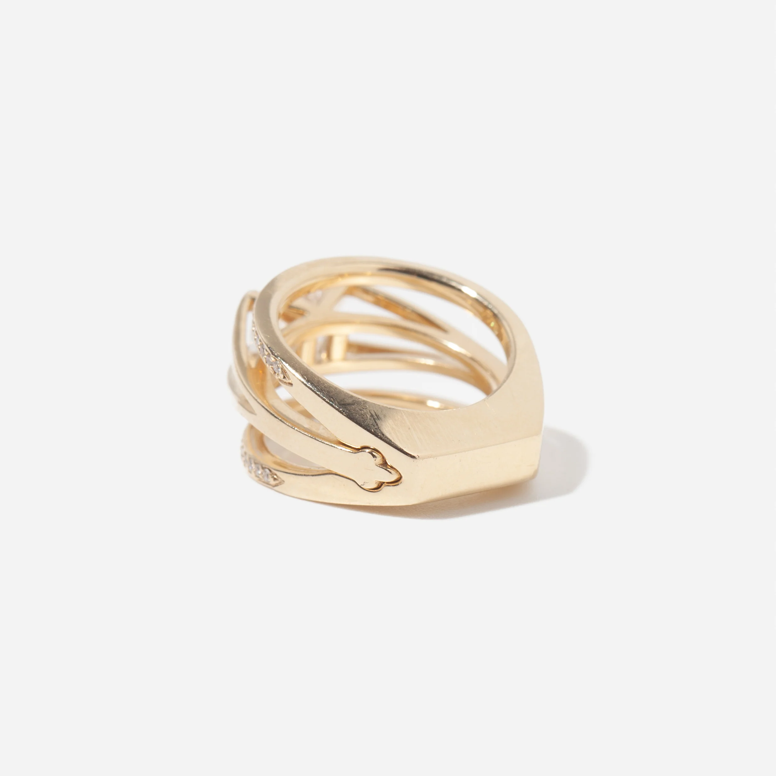 White Diamond Acute Enclose Ring - Image 8