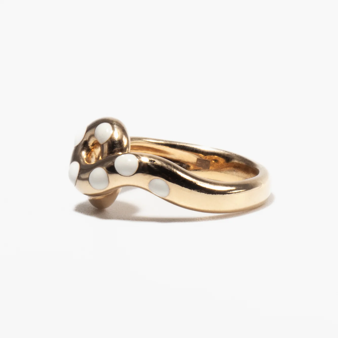 White Enamel Chunky Wave Ring - Image 3